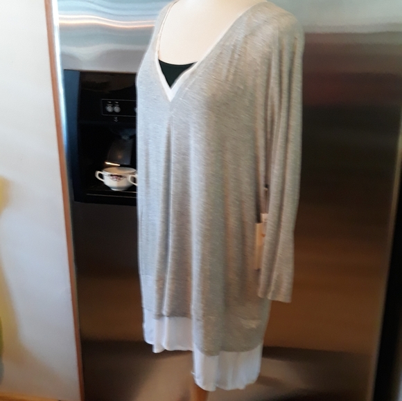 Two by Vince Camuto  A111 - Picture 3 of 5